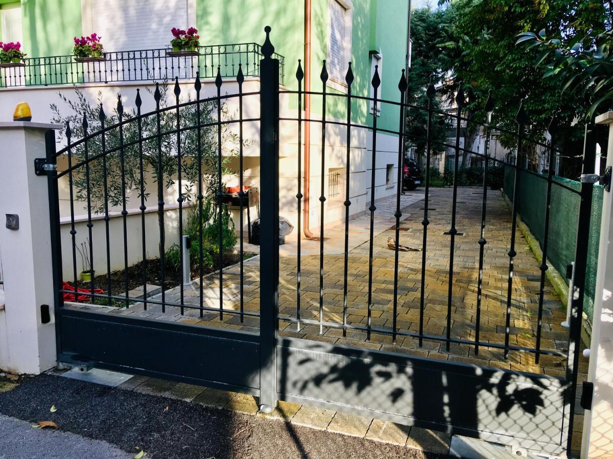 شقة ريميني  في Residenza Elena المظهر الخارجي الصورة